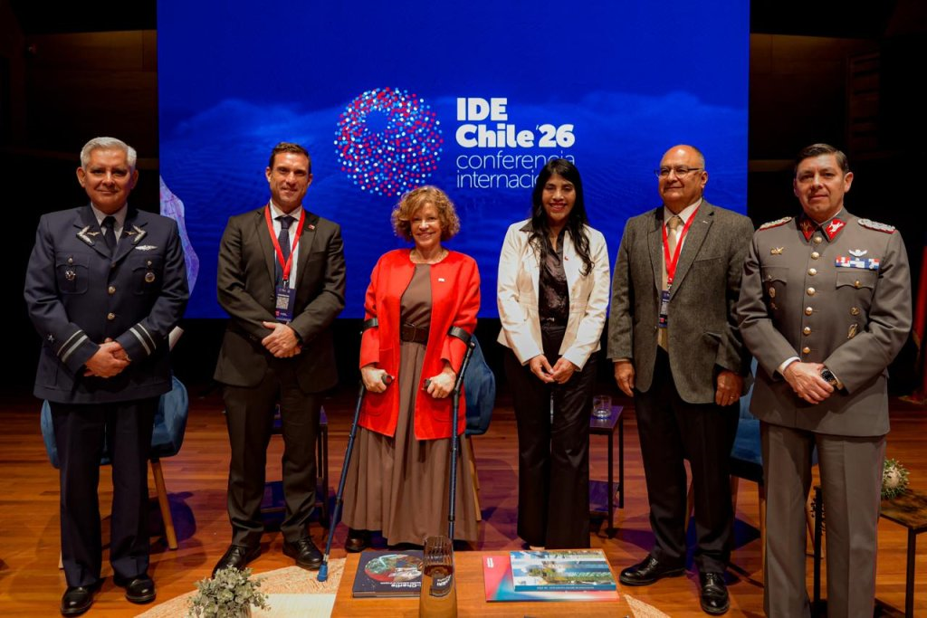 Coordinación Regional participa en la Conferencia Internacional IDE Chile 2026 y celebración de los 20 años del SNIT